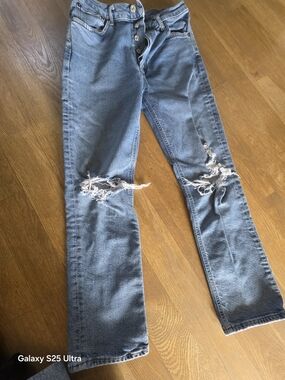Agolde Light Blue Denim Jeans. Riley. 26 Inch Inseam.